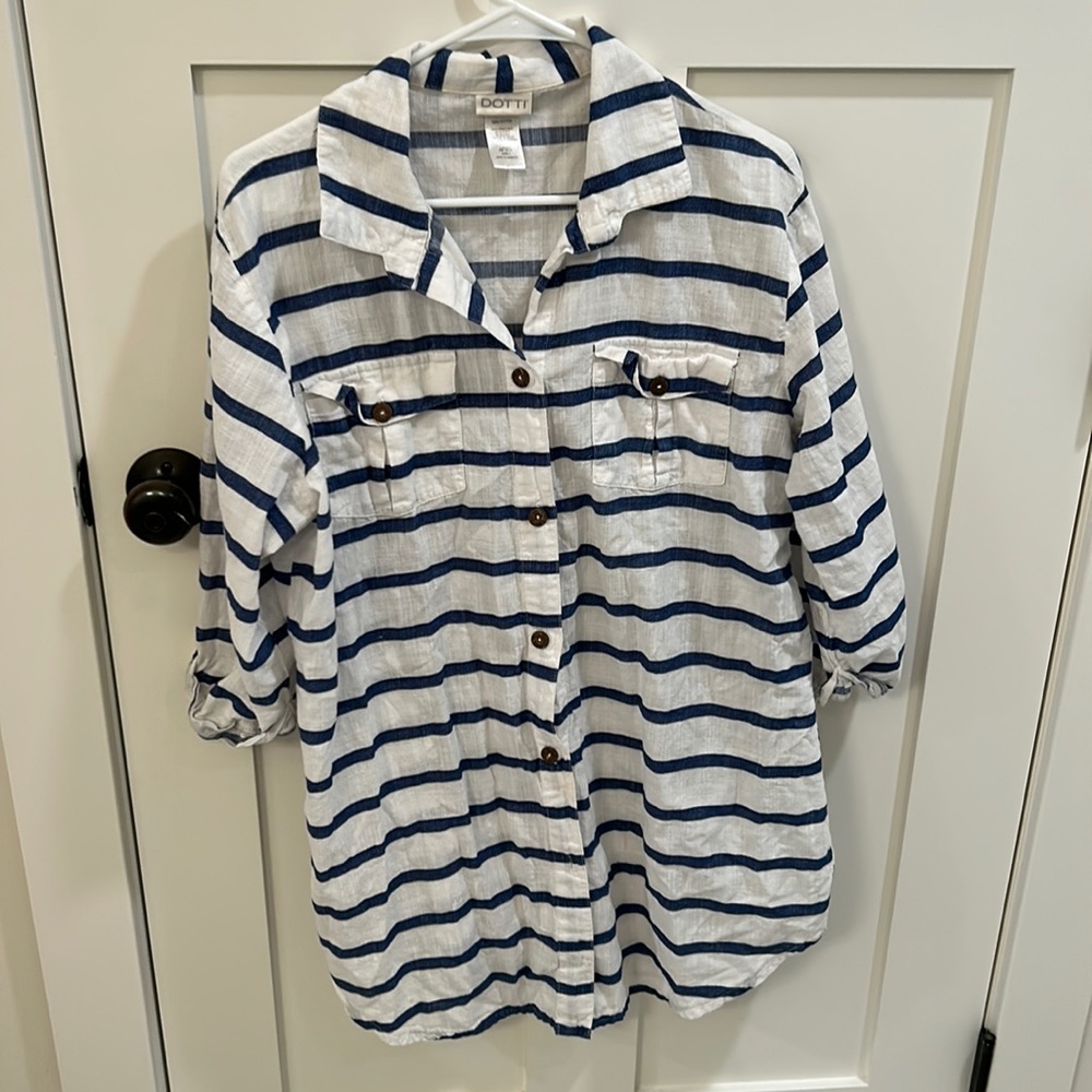 Cute blouse/tunic coastal vibe s
